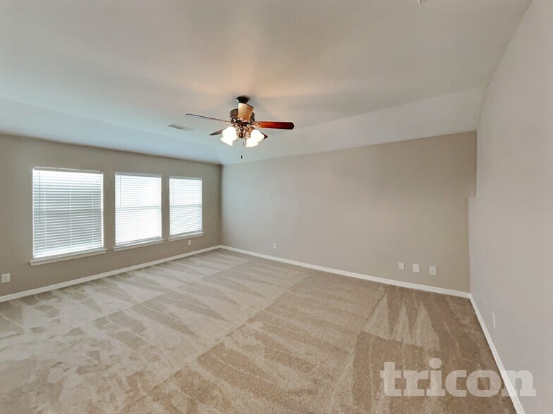 Building Photo - 715 Pequin Rd