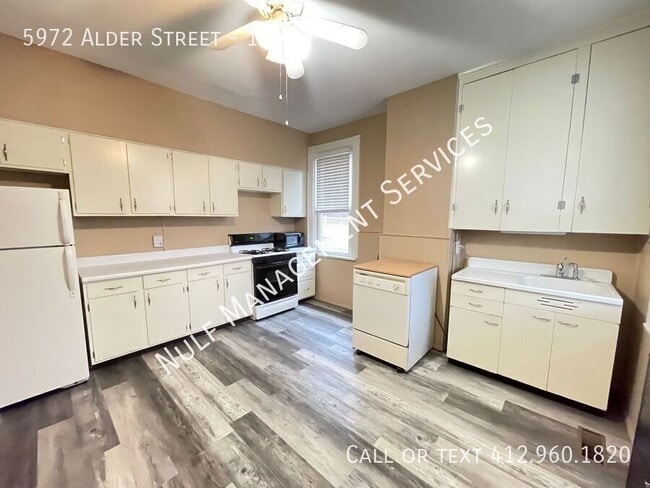 Primary Photo - 5972 Alder St