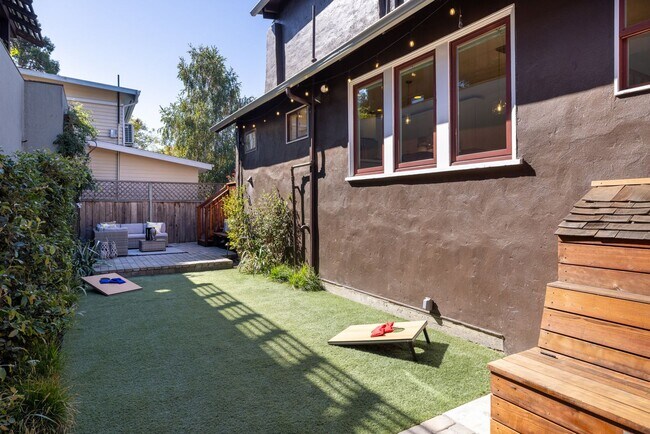 Building Photo - Wonderful Rockridge Home for Lease