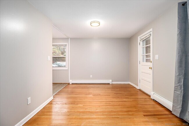 Building Photo - 115 Kensington Ave