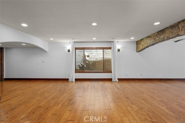 Building Photo - 3208 Walnut Ave
