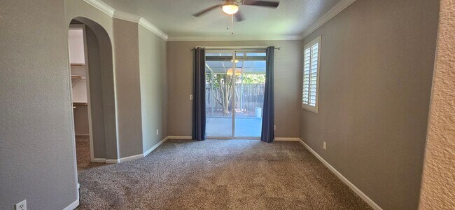 Building Photo - 5796 Bridgecross Dr