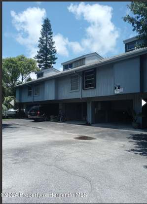 Building Photo - 200 Meres Blvd
