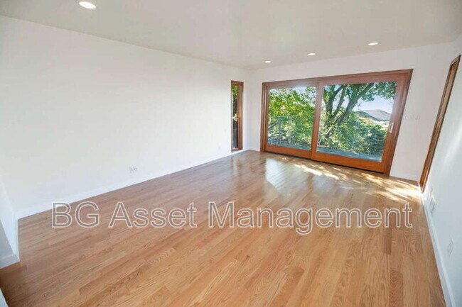 Building Photo - 1411 Arlington Blvd