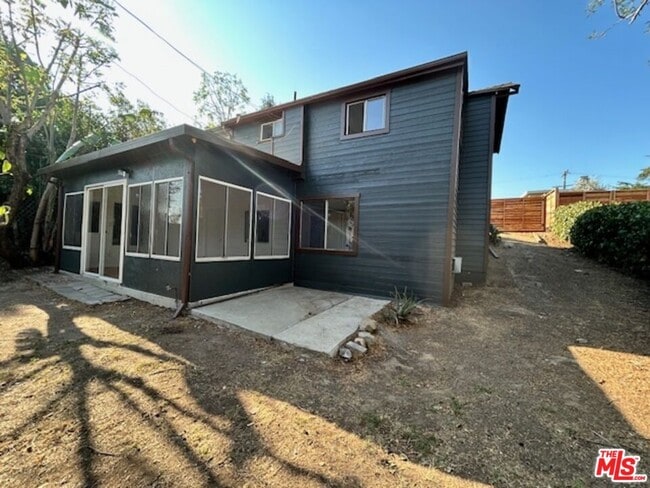 Building Photo - 2755 1/2 Angus St