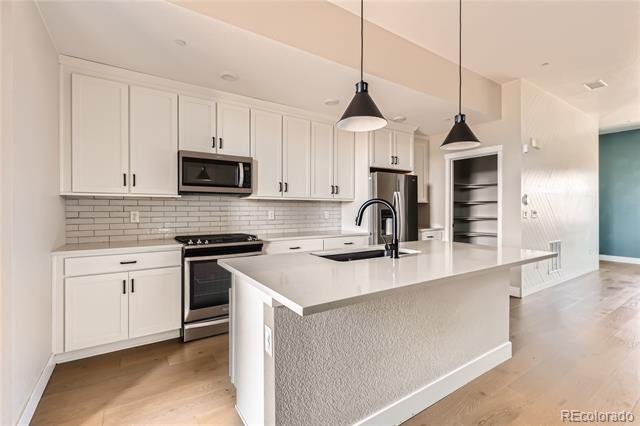 Building Photo - 1565 W 67th Ave