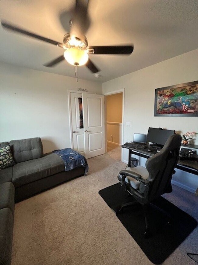 Building Photo - Discover this spacious 4-bedroom, 2.5-bath home in Winnabow, NC