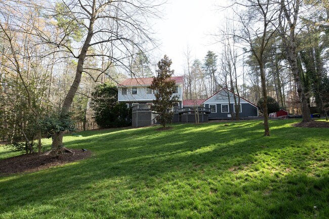 Building Photo - Beautifully renovated large home in CHCCS school district! Available mid-June!