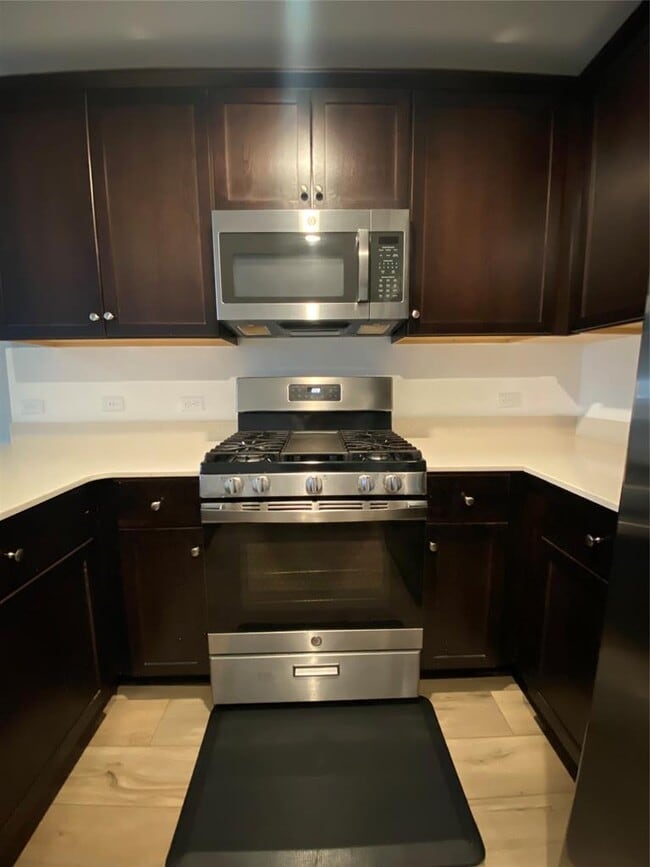 Building Photo - 13704 Knights Br Dr