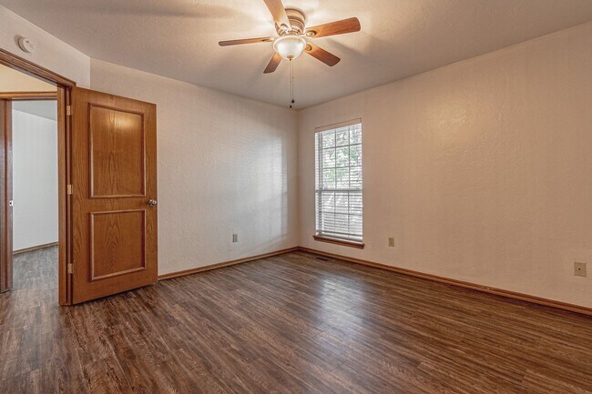Building Photo - Beautiful 4-Bedroom, 3-Bath Home with 3-Ca...