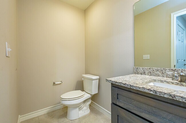 Building Photo - 2203 Durazno Ct