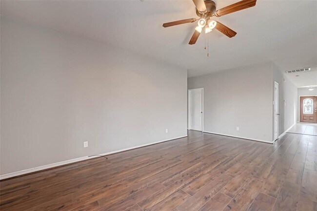 Building Photo - 502 Mornington Ln