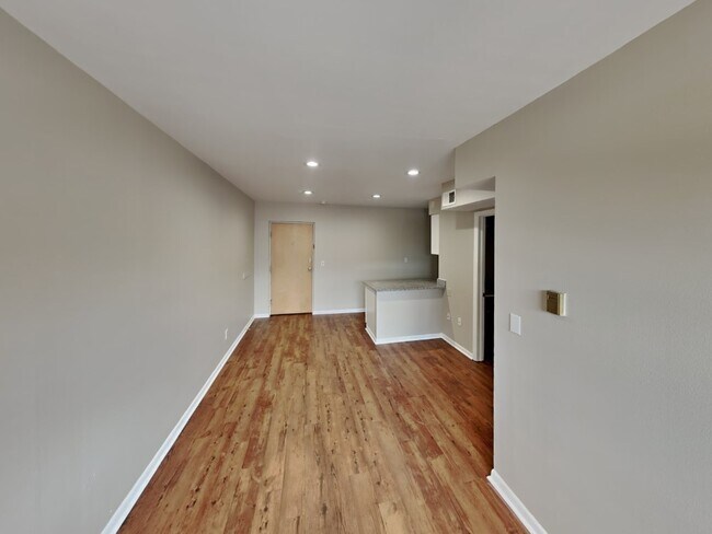 Building Photo - 31 Chittenden Ave