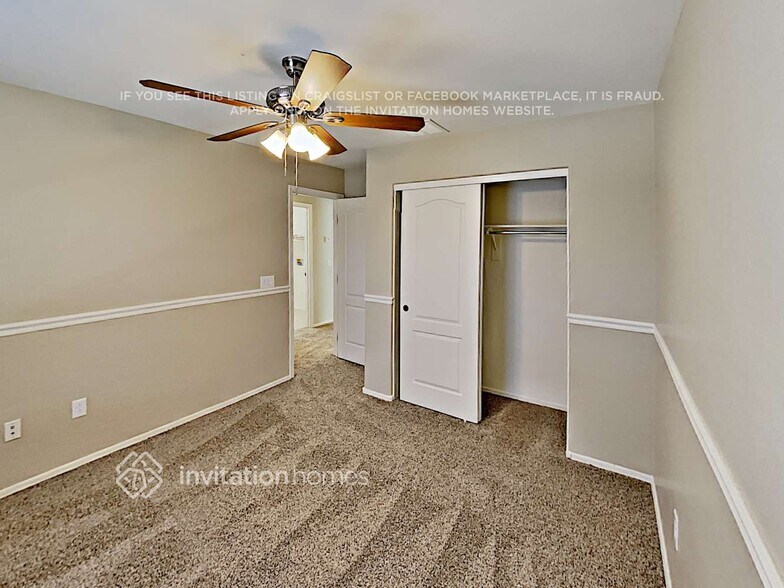 Building Photo - 853 S Huish Dr