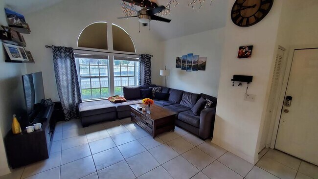 Building Photo - 12233 Armenia Gables Cir