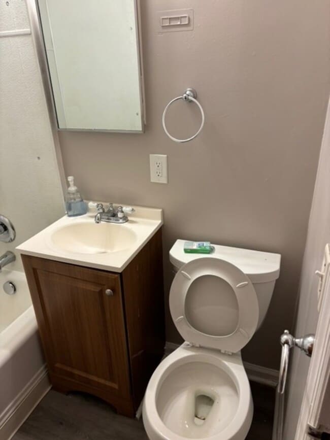 Building Photo - 829 Marcia St SW