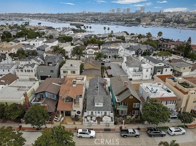 Building Photo - 2128 Miramar Dr
