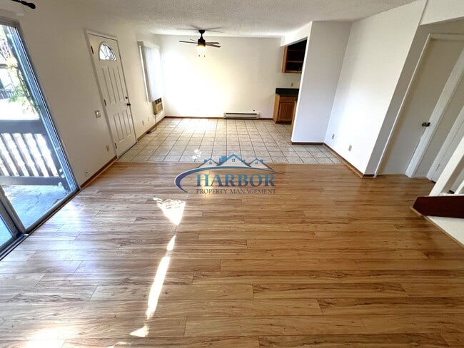Building Photo - Charming Townhome in the Desirable Mirales...
