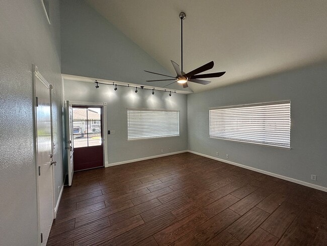 Building Photo - 1082-1082 Hakala St