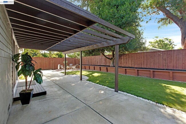 Building Photo - 238 Arbor Valley Dr