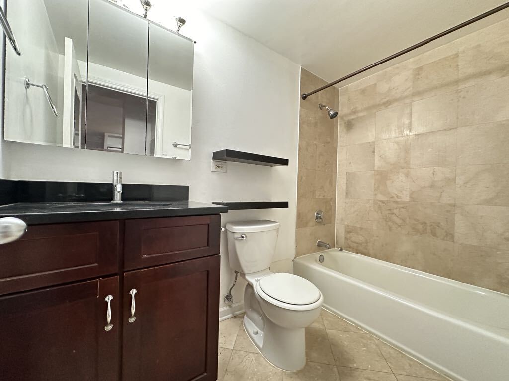 Building Photo - 4180 N Marine Dr