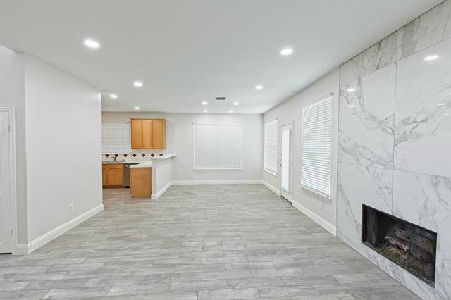 Building Photo - 9900 Presthope Dr