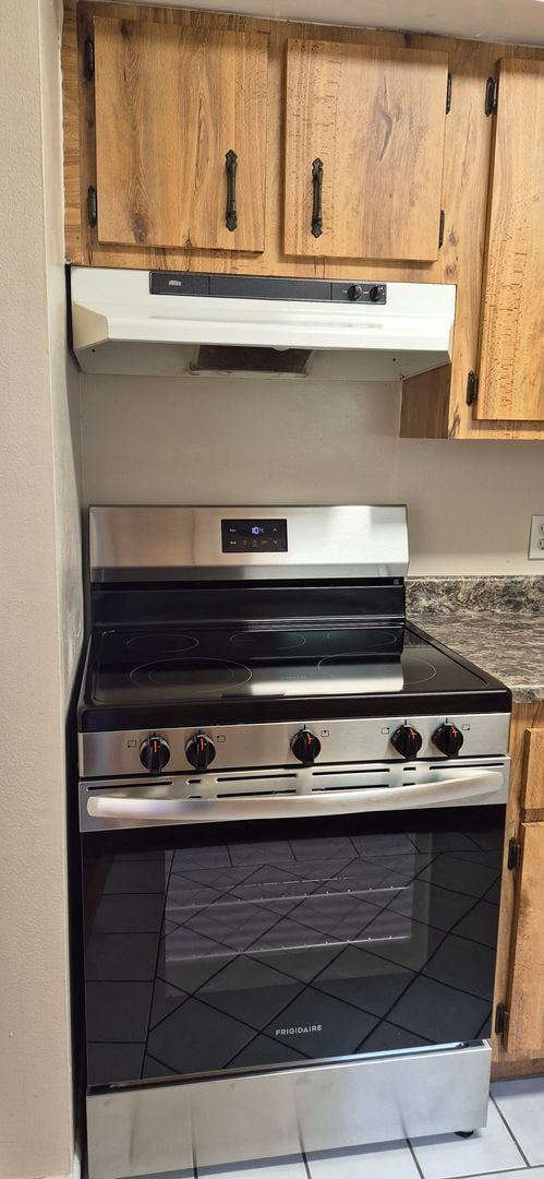 Building Photo - Establish Home and Neighborhood