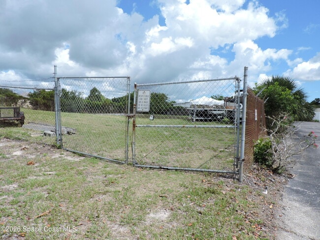 Building Photo - 8520 US-1