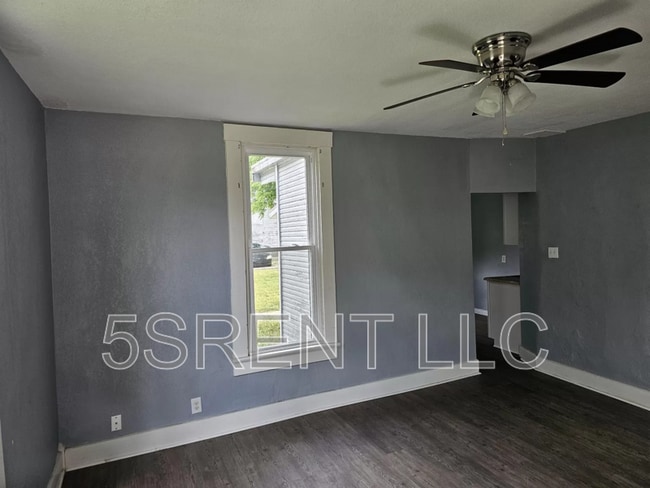 Building Photo - 410 Gray Ave