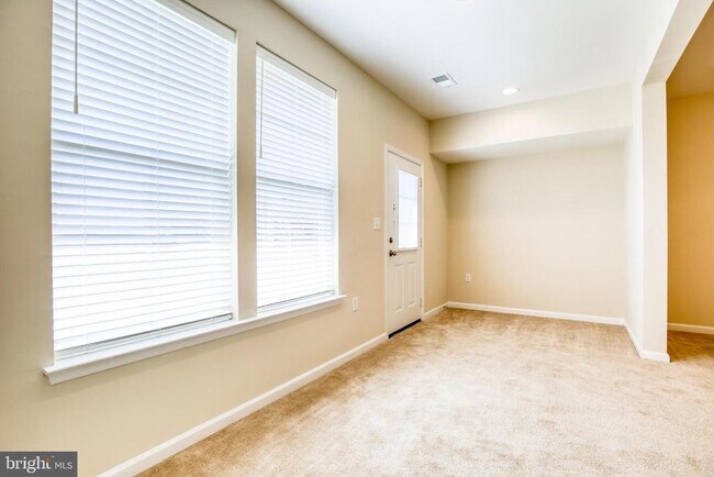 Building Photo - 107 Alderman Wy
