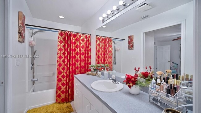 Building Photo - 4081 14th Ave SE