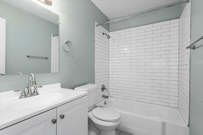 Building Photo - 4827.5 NW Homestead Terrace