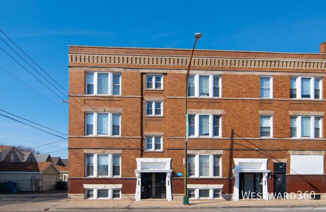 Primary Photo - 1546 N Homan-1-3