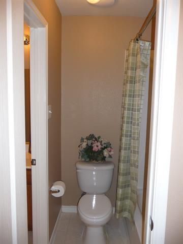 Building Photo - 1121 Chattahoochee Dr