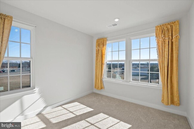 Building Photo - 10302 Heritage Trl Ct