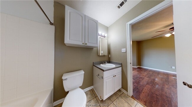 Building Photo - 1143 Oney Hervey Dr