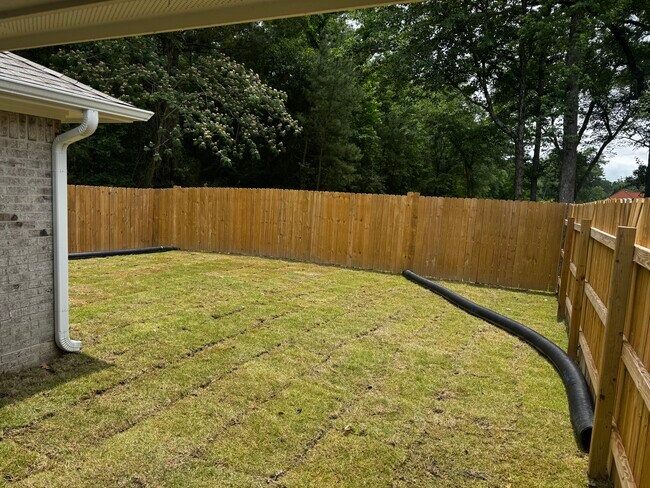 Building Photo - 8439 Garrett Dr