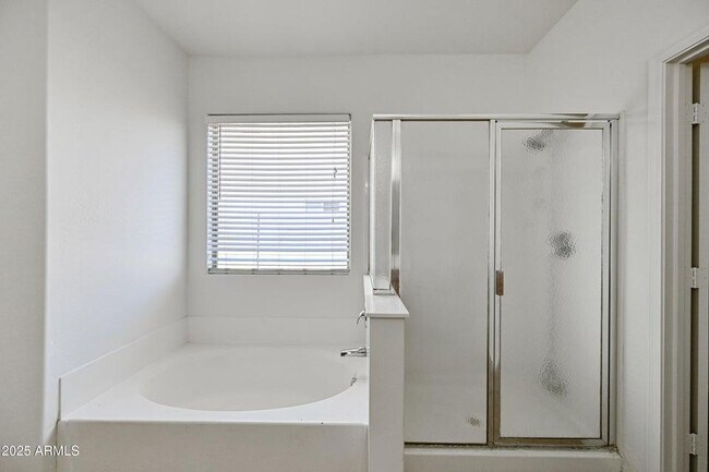 Building Photo - 3852 S Eucalyptus Pl
