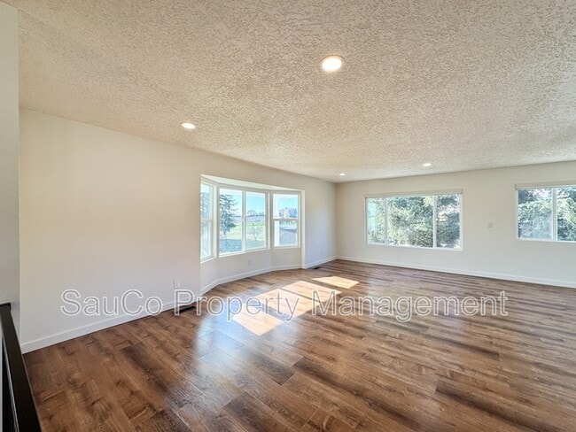 Building Photo - 21965 NW Phillips Rd