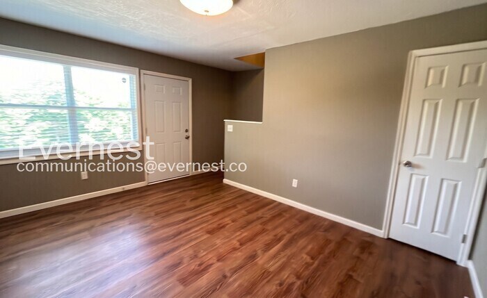 Building Photo - 3308 Roadrunner Trail