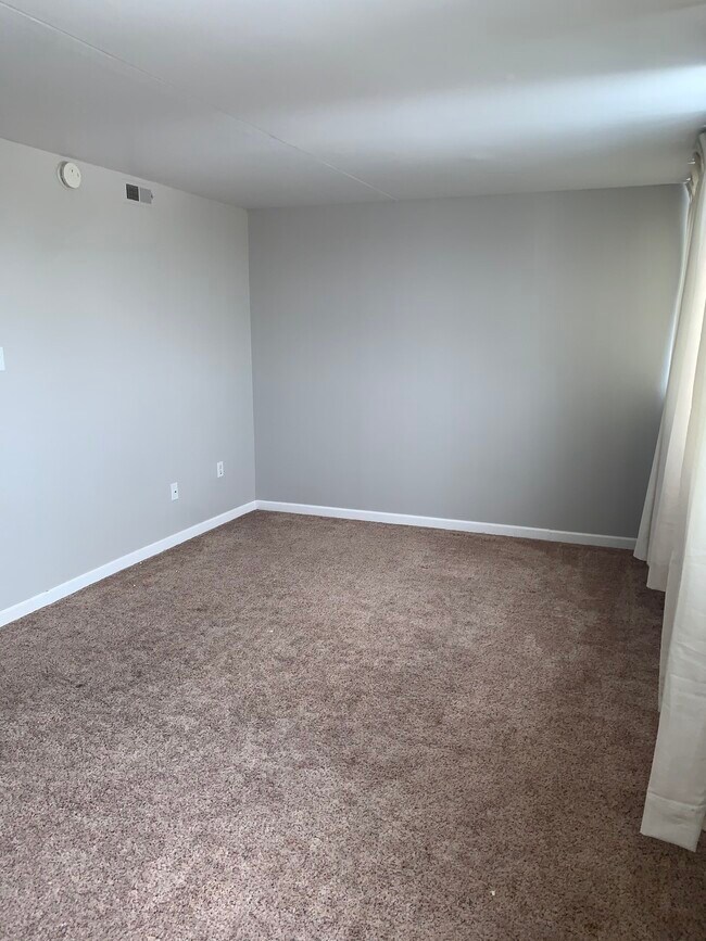 Building Photo - 220 Linden Street, Unit 603