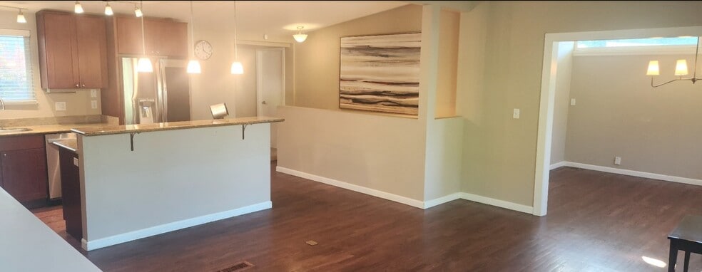 Building Photo - 1203 SW 144th St
