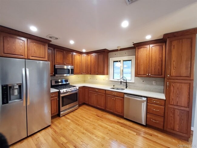 Building Photo - 8 O Sullivan Ln