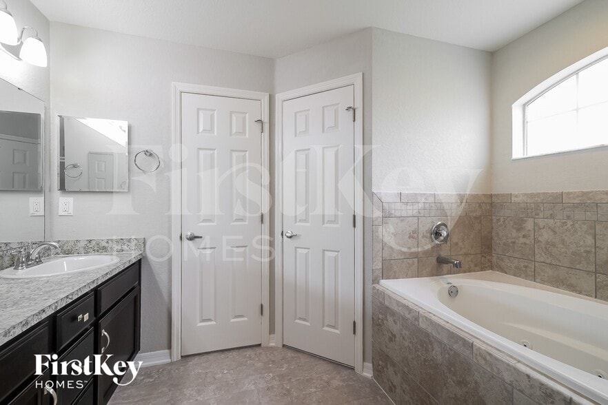 Building Photo - 234 Cattail Wy