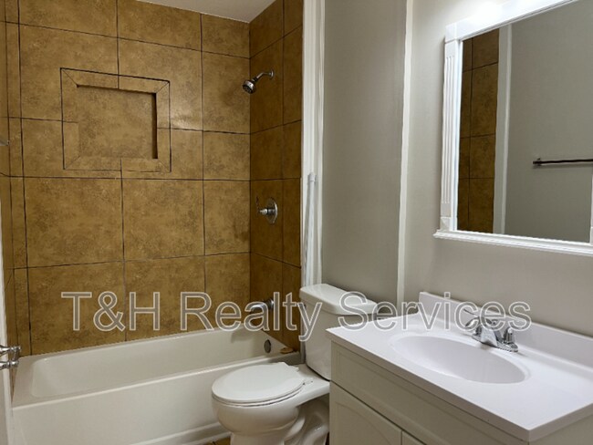 Building Photo - 8238 Wysong Dr