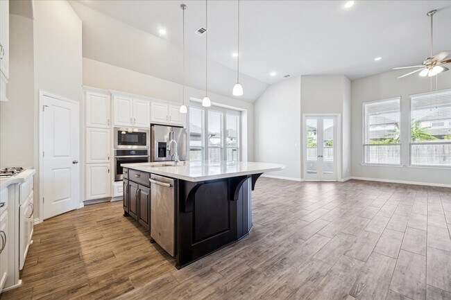 Building Photo - 28418 Asher Falls Ln