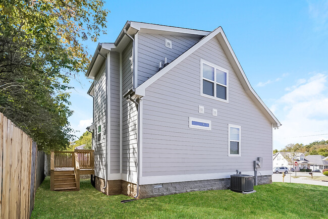 Building Photo - Charming 3-Bedroom Home in Lanier Park