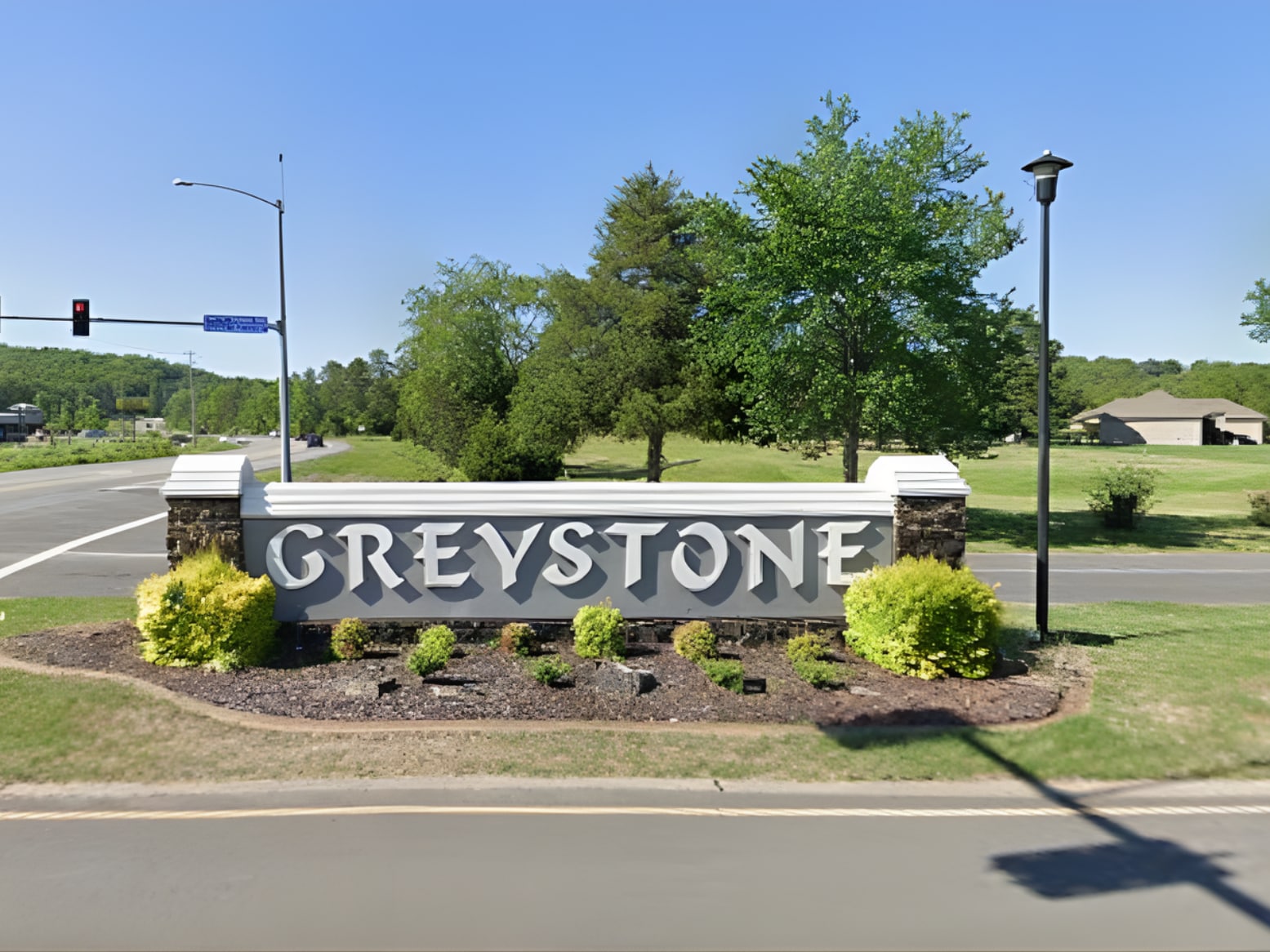 Building Photo - 942 Pinehurst Loop