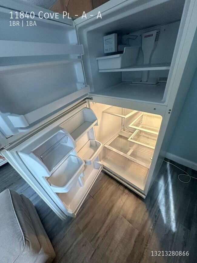 Building Photo - 11840 Cove Pl