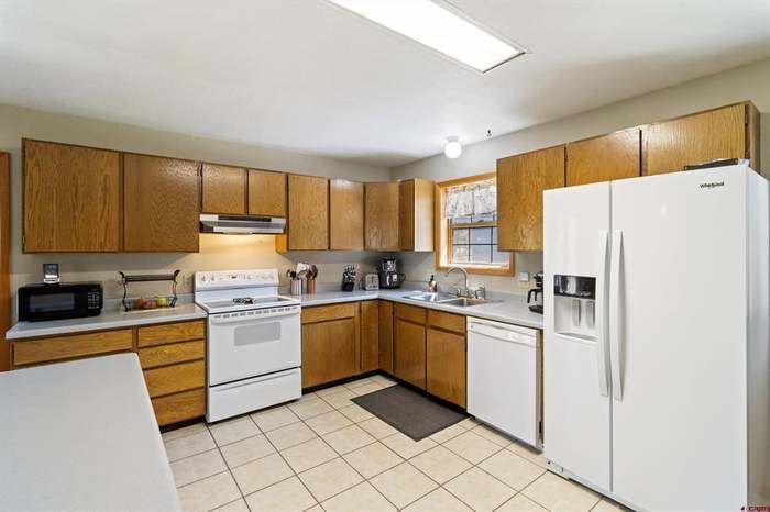 Building Photo - 40 Peregrine Pl